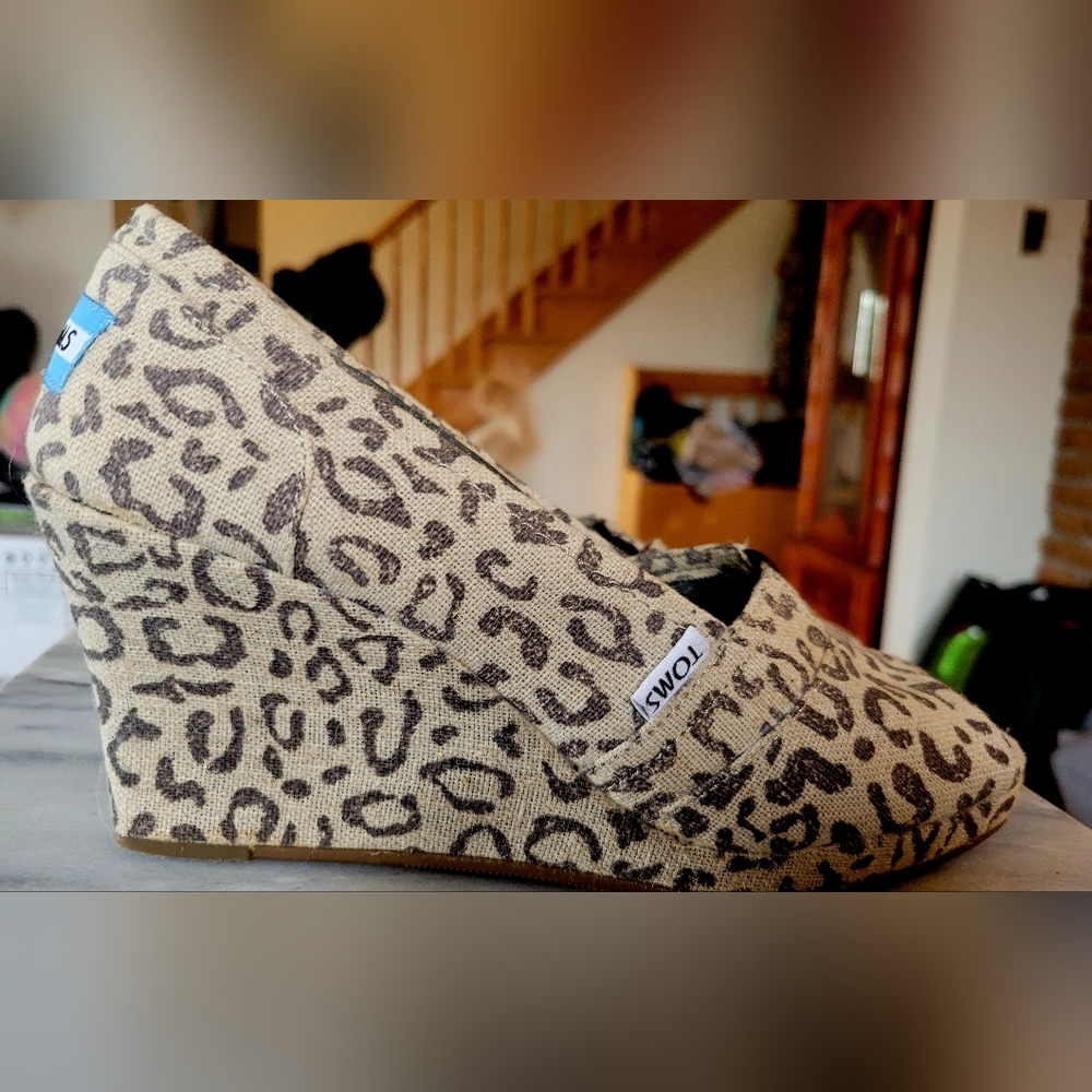 Tom's leopard wedge sandal